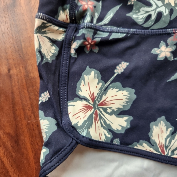 Vuori swim bottom - Picture 5 of 6